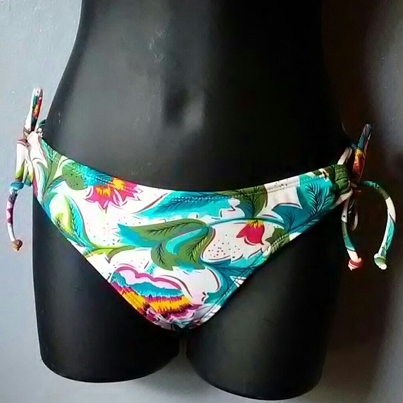 Waterfront Surf bikini swimsuit XS top/ S bottom - Picture 3 of 8